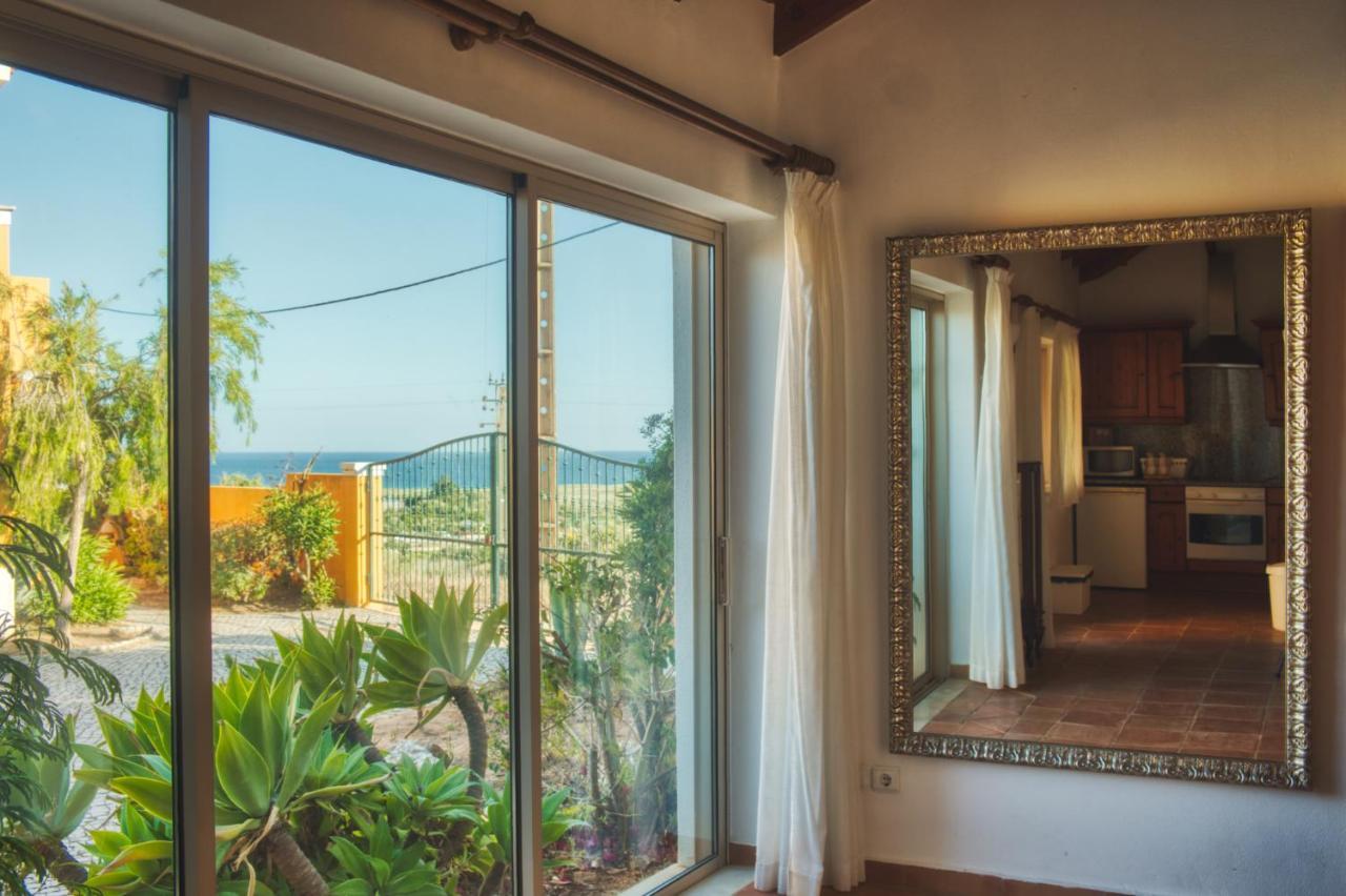 Moonshine Guest House With Private Studios And Private Cottage ラゴス エクステリア 写真