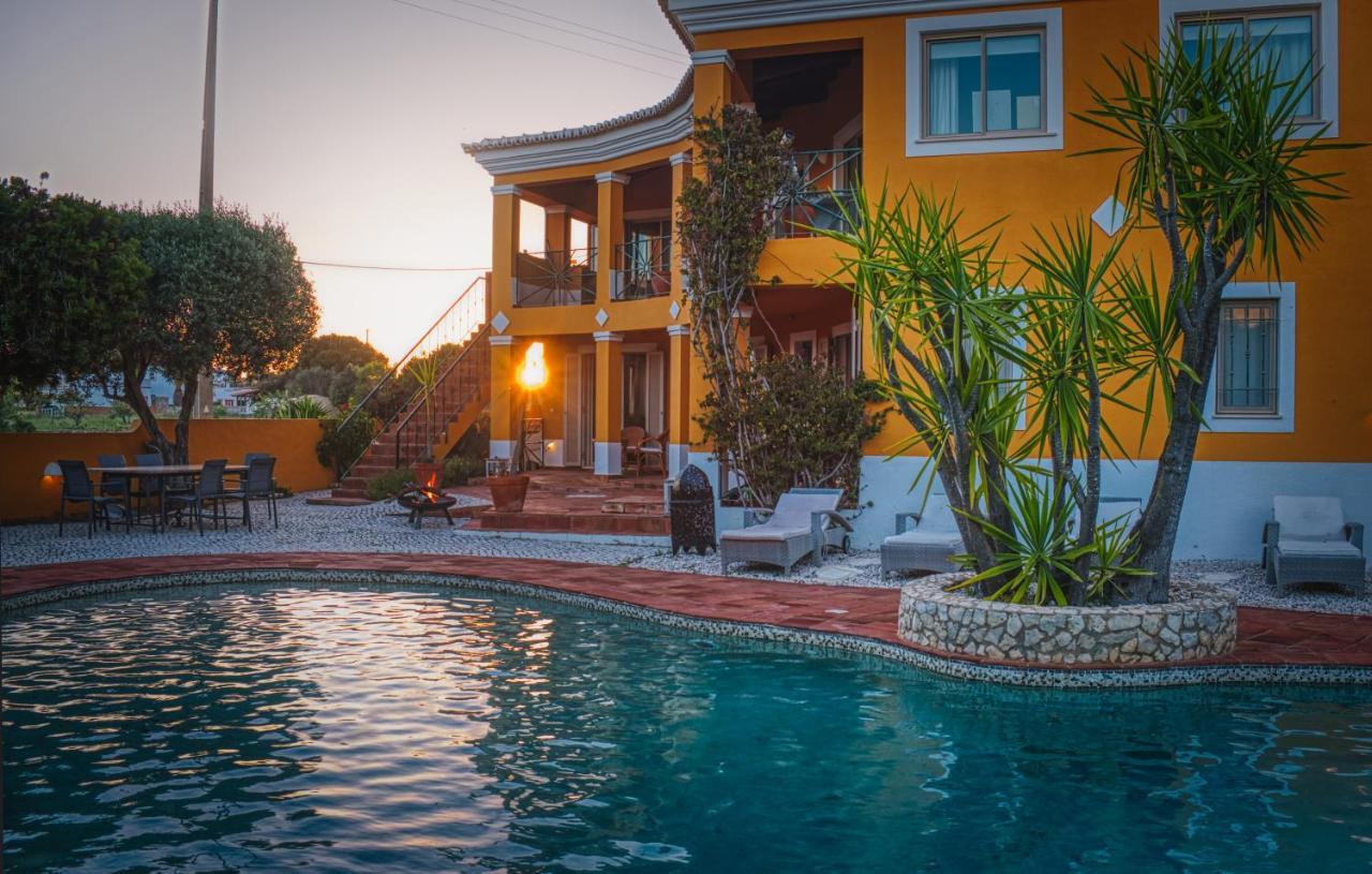 Moonshine Guest House With Private Studios And Private Cottage ラゴス エクステリア 写真