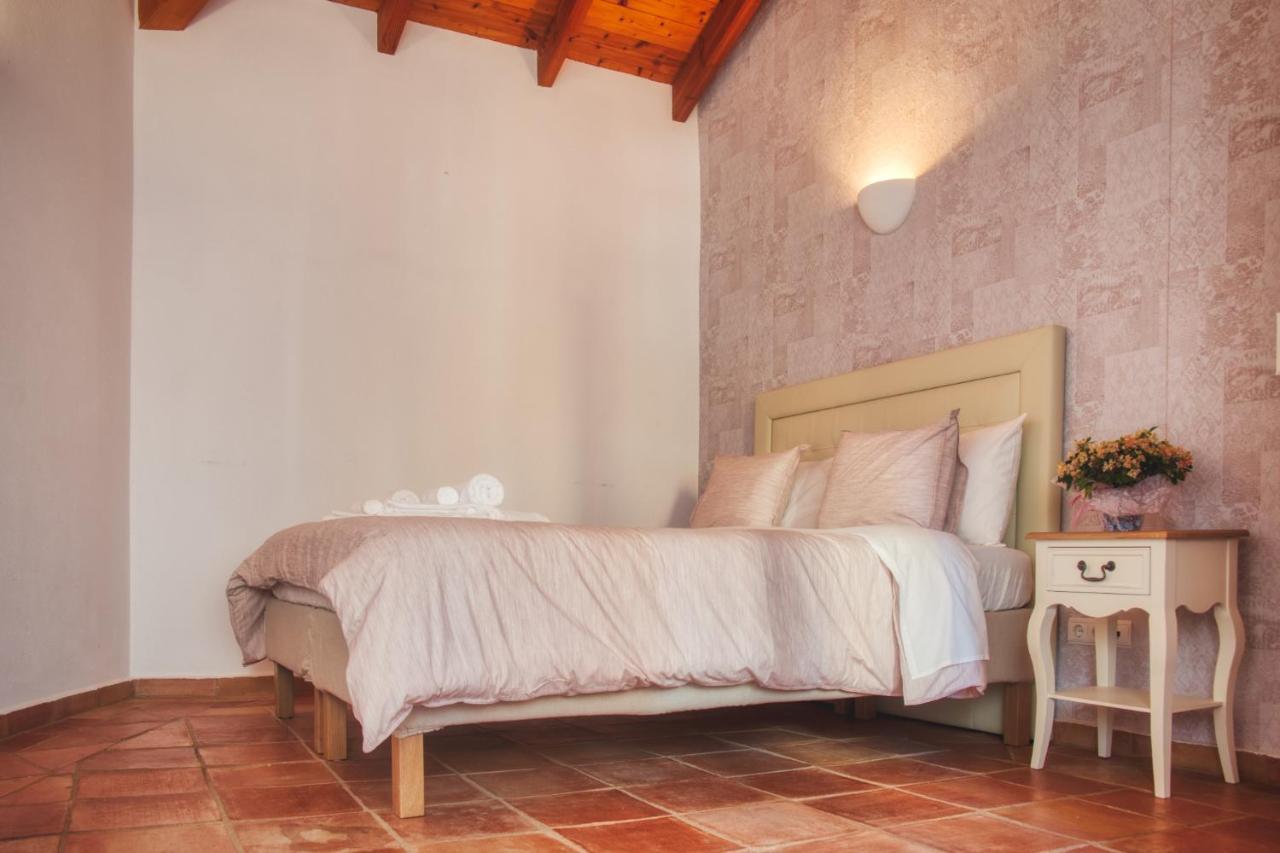Moonshine Guest House With Private Studios And Private Cottage ラゴス エクステリア 写真