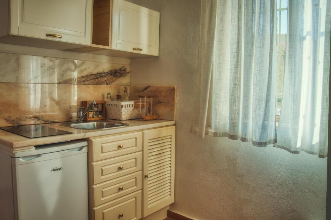 Moonshine Guest House With Private Studios And Private Cottage ラゴス エクステリア 写真