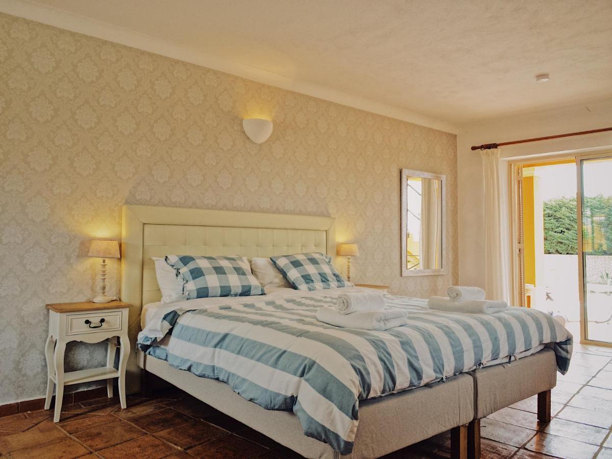 Moonshine Guest House With Private Studios And Private Cottage ラゴス エクステリア 写真