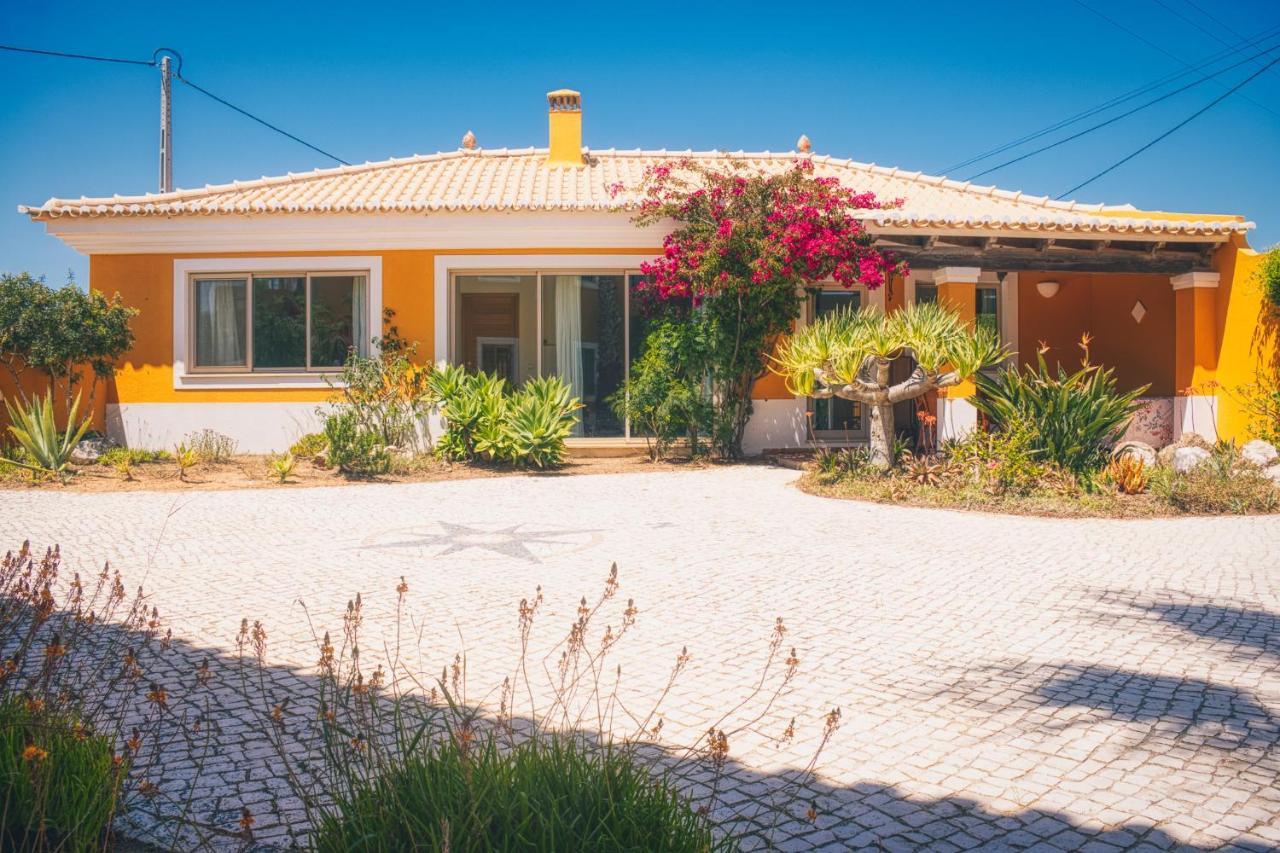 Moonshine Guest House With Private Studios And Private Cottage ラゴス エクステリア 写真